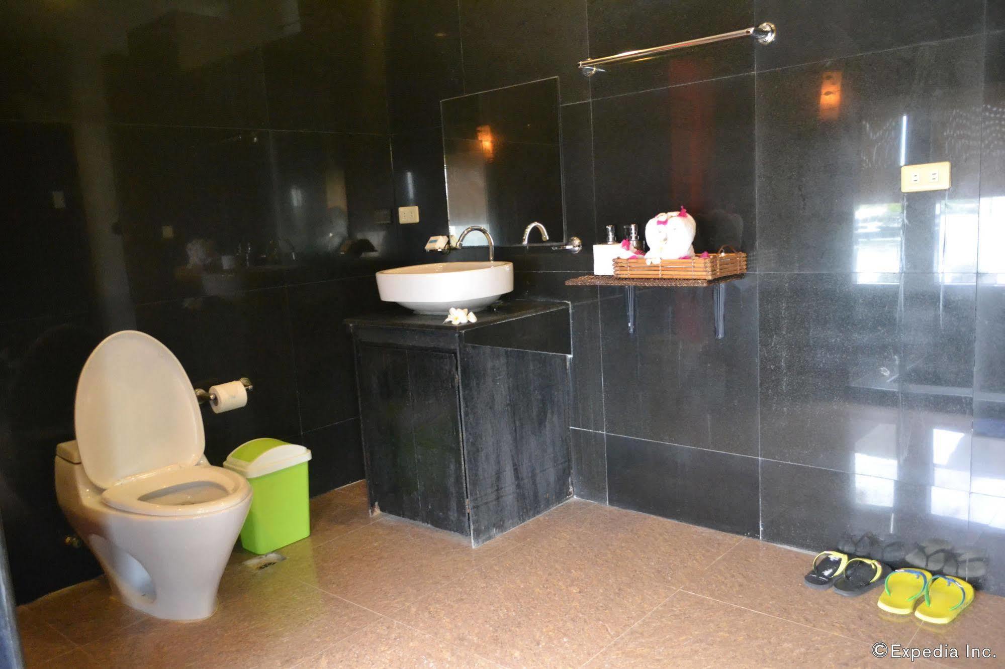Alfheim Resort Lapu-Lapu City Eksteriør billede