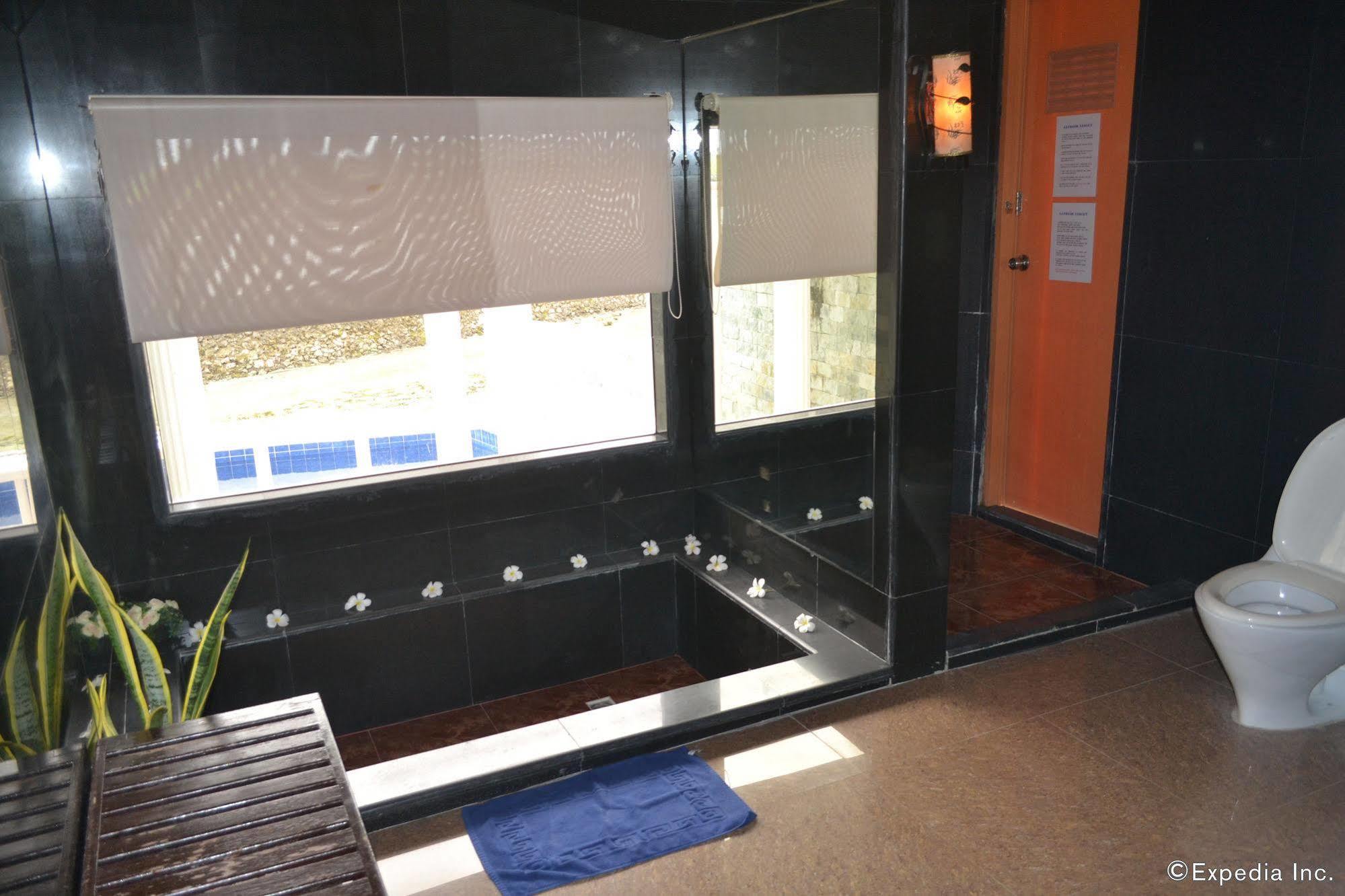 Alfheim Resort Lapu-Lapu City Eksteriør billede